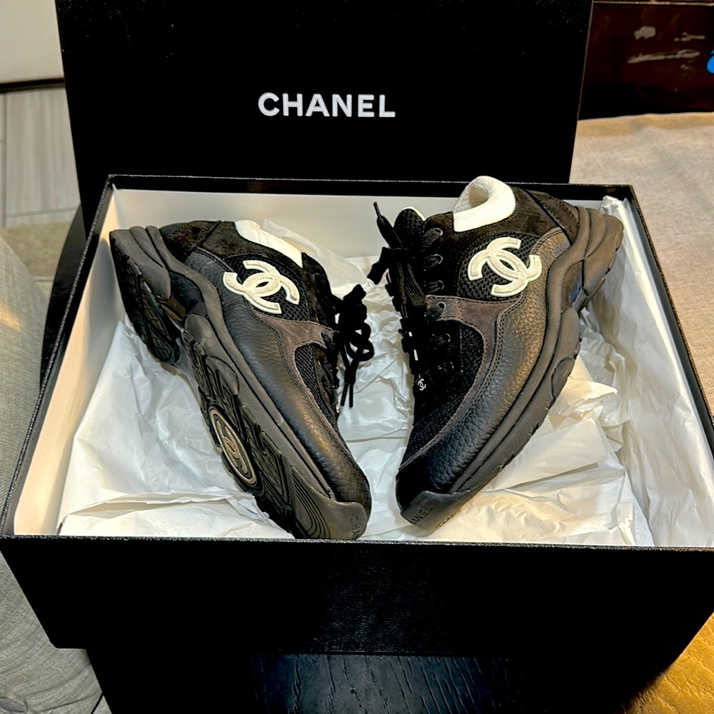 Chanel sneakers Black lightly worn